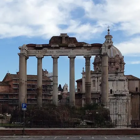 בית הארחה Affittacamere Holiday And Rome-fori *